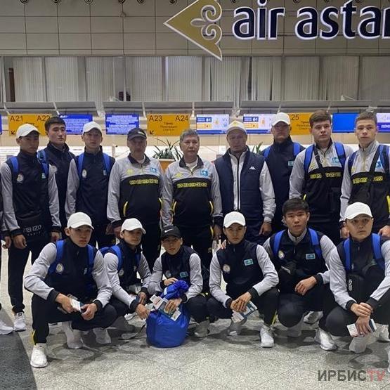 Сборная Казахстана по боксу вылетела в Париж.