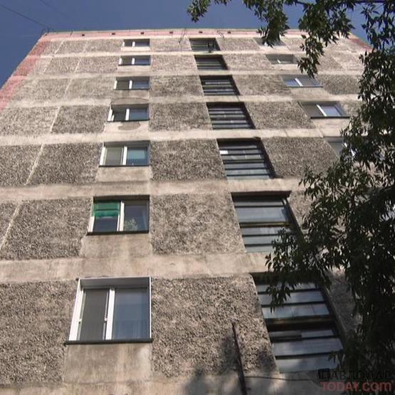 Порядка 1900 жителей Павлодарской области владеют тремя и более квартирами