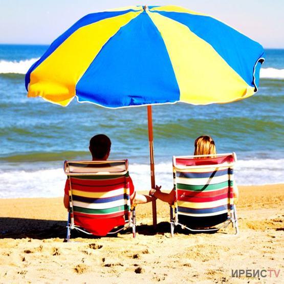 Отдых под зонтиком на пляже для павлодарцев отменяется?