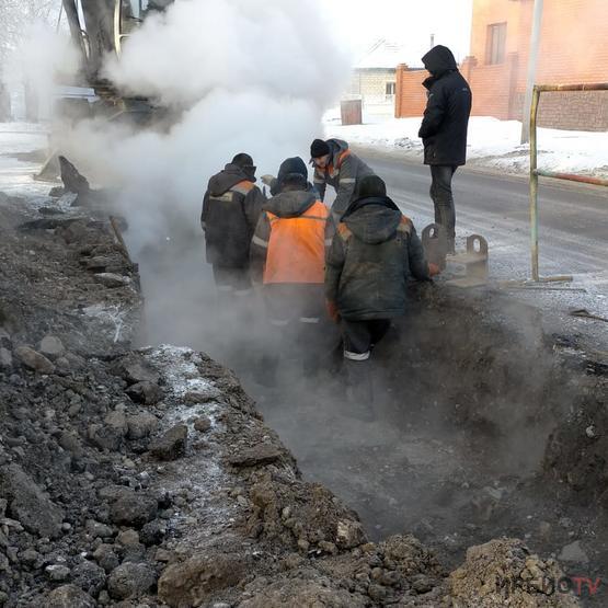 В Павлодаре из-за коммунальной аварии детсад и жилые дома остались без отопления и горячей воды