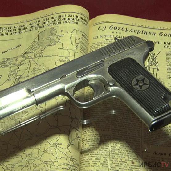 Легендарный пистолет хранится в музее воинской славы в Павлодаре
