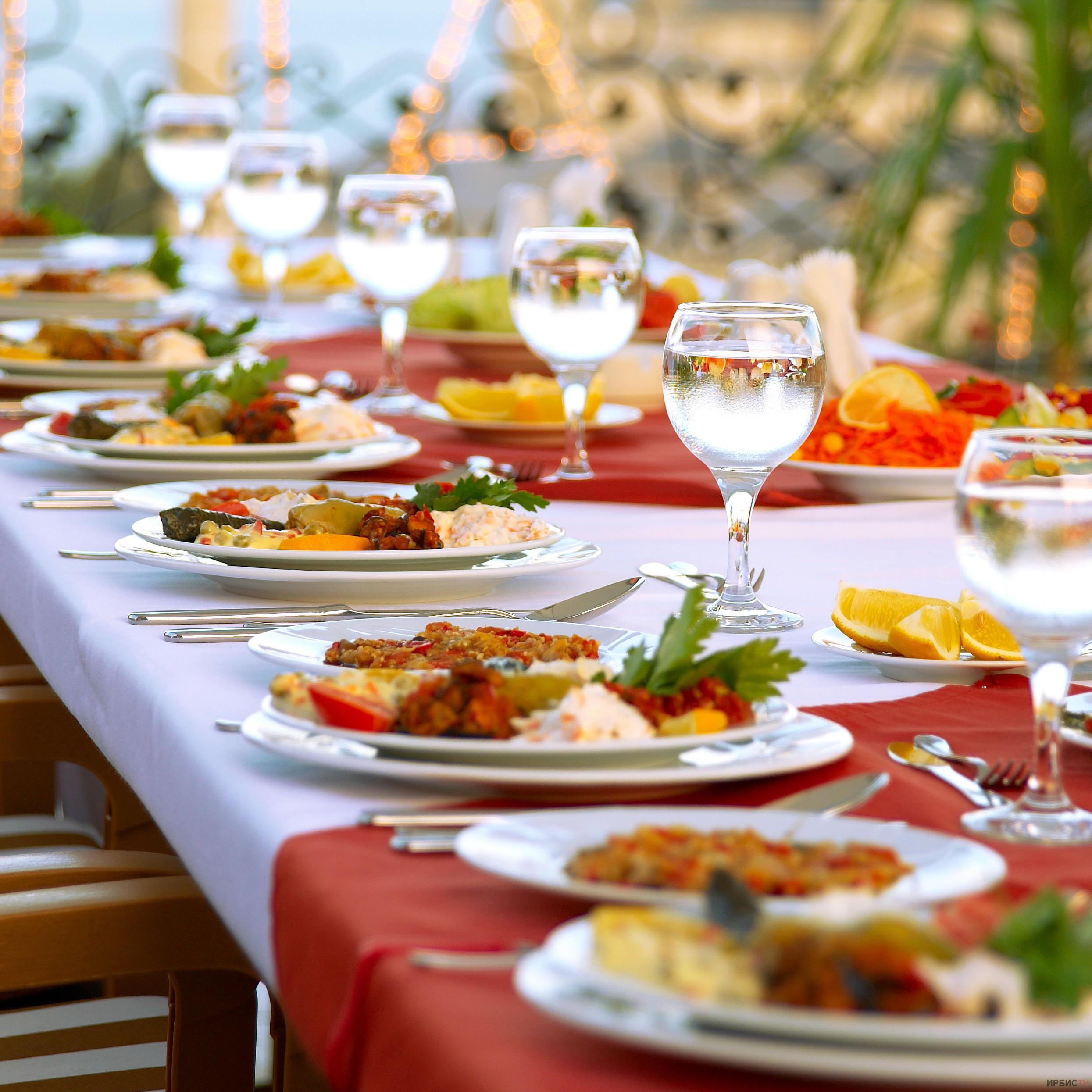 Best dinner. Банкет. Банкет стол накрытый. Накрытый стол в ресторане. Кейтеринг.