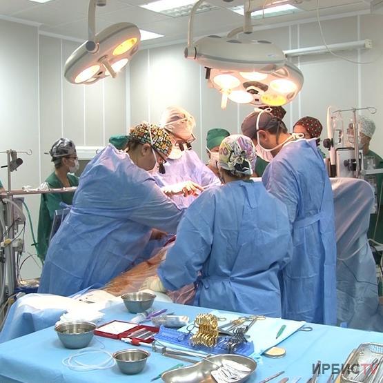 17 больных с пороками сердца помогли спасти врачи из Нур-Султана в павлодарском кардиоцентре
