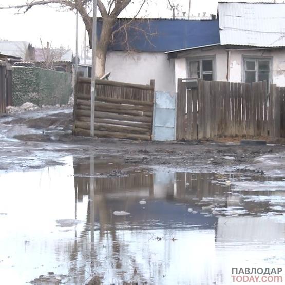 Вместе со снегом на Втором Павлодаре «растаяли» и дороги