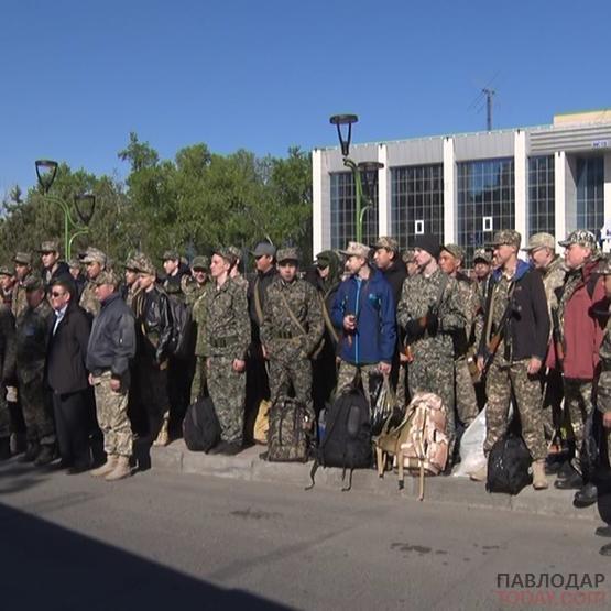 400 ребят отправили сегодня на военно-полевые сборы