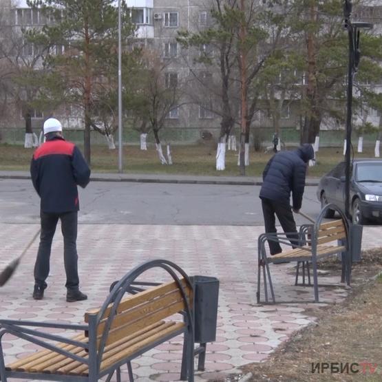 Осужденных привлекают к уборке улиц в Павлодаре
