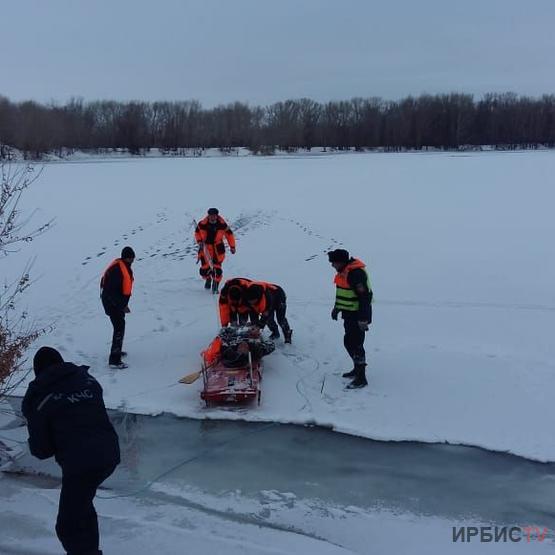 Рыбак провалился под лёд в Павлодаре