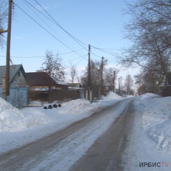 Жители Второго Павлодара утопают в снегу