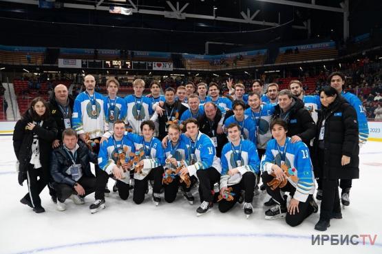 Студенческая сборная Казахстана по хоккею завоевала бронзу в США