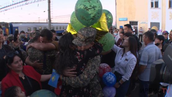 Солдат-срочников торжественно встретили в Павлодаре