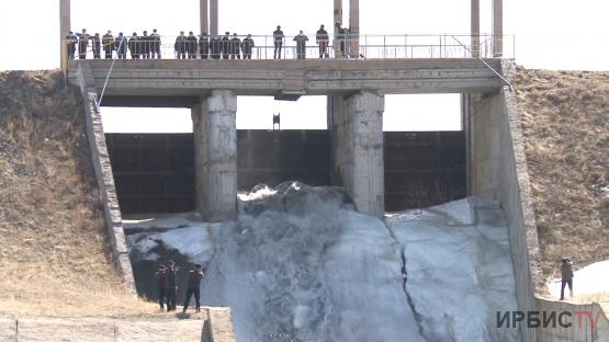 Попуски воды из канала имени К. Сатпаева начались в Павлодарской области